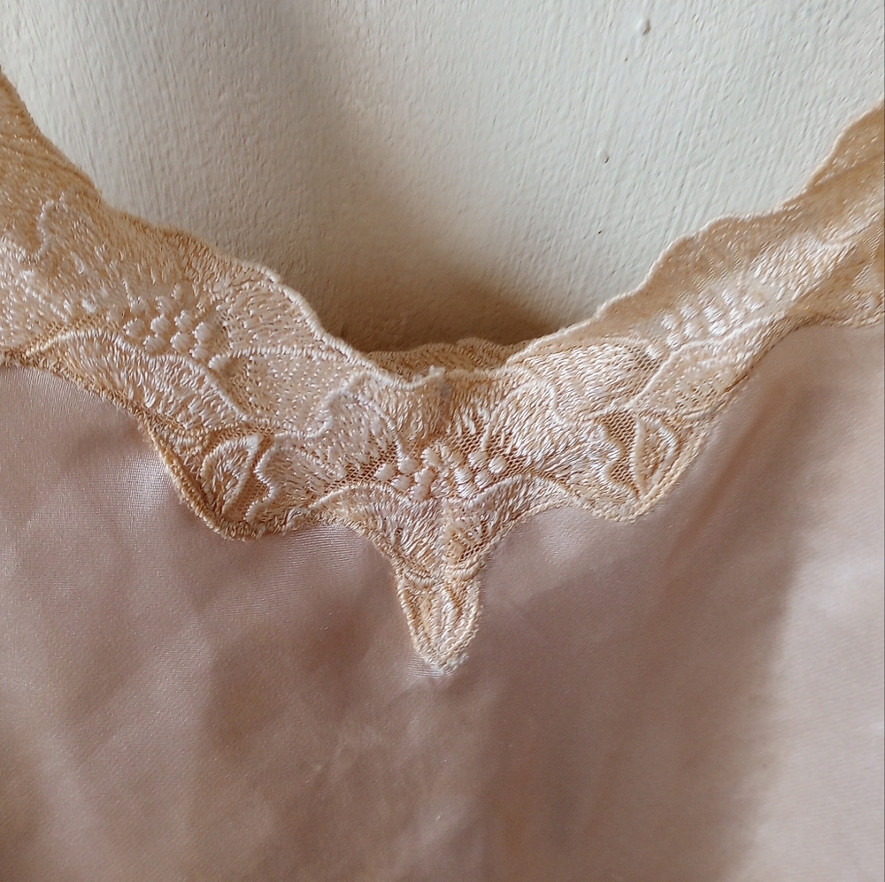 Satin Camisole Shell Top Chemise Marta Flano. Size 36 Heavyweight - Picture 4 of 4